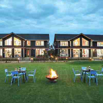 ELIVAAS Esh Birch Hotel Exterior