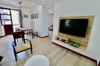 Spacious Historic City Center Apartment + Views Parque Caldas + Workspace