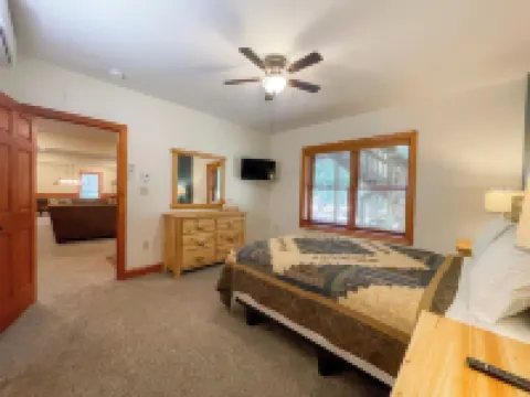 Pine Crest Lodge, 8Br 5BA Home with Large Yard, Fire Pit, & Private Hot Tub