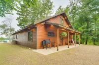 Boat Dock, BBQ & Fireside Fun: Clam Lake Cabin - Wifi