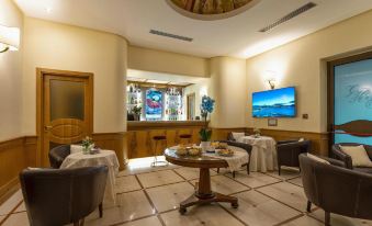 Grand Hotel Europa Naples