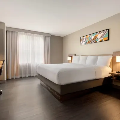La Quinta Inn & Suites by Wyndham Montgomery Hotel dekat Universitas Amridge