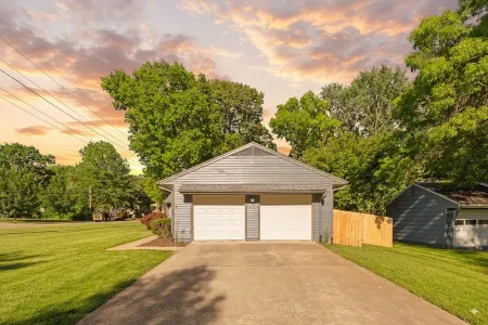 Location! w/King Beds+Hottub+GameRoom+Theater+Gym+Solo Stove Fire Pit