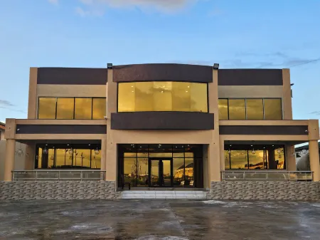 CROWN HOTEL GUYANA INC Отели рядом с Аэропорт Огл