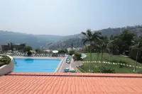 Monteverde Hotel - Pools