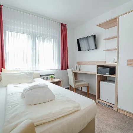 Sletz Parkhotel - Superior Hotels in Gießen