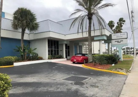 Your Coastal Retreat in Daytona – Welcome to Our Beach Escape Отели рядом с достопримечательностью «Университет Бетун-Кукман»
