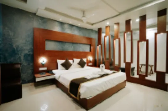 Daksh the Madhuvan Suites Dwarka