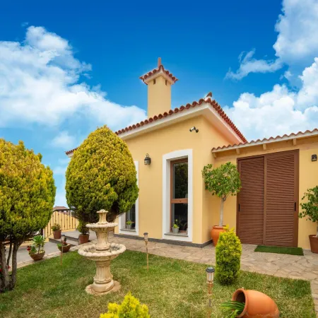 Villa in Tenerife with Pool and Sea Views