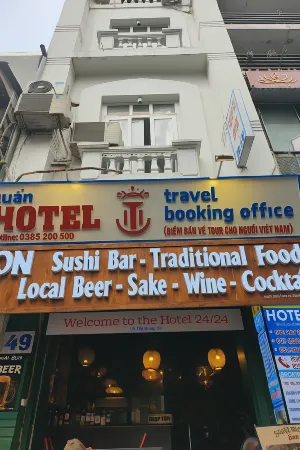 Tuan Central Hotel Отели рядом с достопримечательностью «Thang Long Water Puppet Theatre»