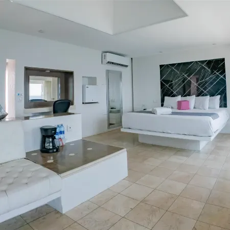 Best Western Plus Luna del Mar Hotels in Manzanillo