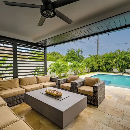 Walk to Beach: Getaway w/ Pool in Naples!