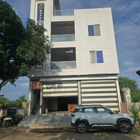Hotel Aarav Palace
