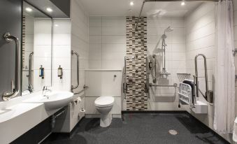 Premier Inn Braintree (Freeport Village)