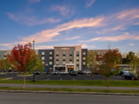 カンブリア ホテル & スイーツ プリマス メイフラワー号（プリマス）周辺のホテル