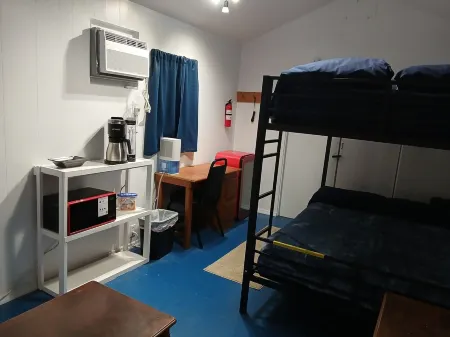 Delightful campground with AC/Heat in charming Graysville, TN