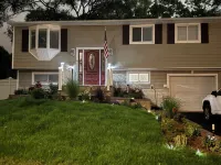 3-bedroom cozy home  in wonderful Selden , Great location close to all. Hotel a Selden