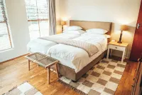 Villa Chad Luxury Guesthouse Hotels near Benguela Cove Lagoon Wine Estate