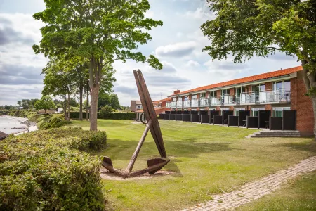 Strandhotel Klinten Aps Отели в г. Faxe Ladeplads