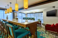 Hampton Inn Traverse City - parking