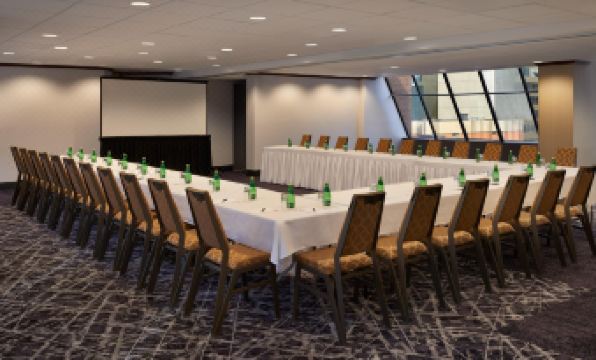 Sheraton Ottawa Hotel