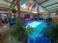 Hostal Hilltop Sapzurro - piscina