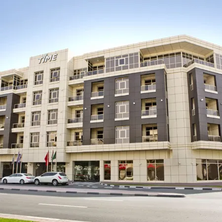 Grand Plaza Hotel Отели рядом с достопримечательностью «Аль-Кусейс»