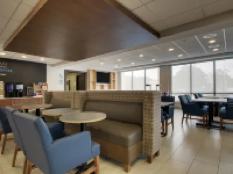 Holiday Inn Express VOORHEES - MT. LAUREL by IHG Hotels in Echelon