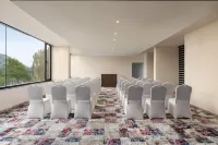 رامادا إنكور باي ويندام راجبا سريناغار