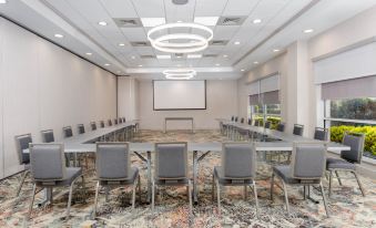 Hilton Garden Inn Buffalo Airport