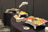 DoubleTree by Hilton Modesto - breakfast
