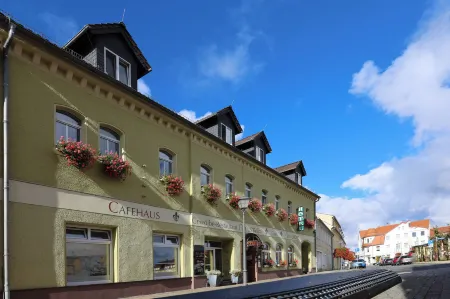 Hotel Arcus Отели рядом с достопримечательностью «Кляйне Лаузитц - Эрлебнис-Миниатуренпарк-Эльстерверда»