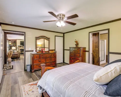 Dog-Friendly Home w/ Mtn Views in Chilhowie! Hotels in Smyth County