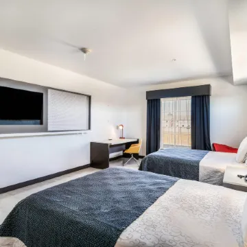 Hy-Lo Hotel, Ascend Hotel Collection