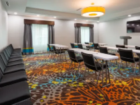Holiday Inn Express & Suites PASADENA HOUSTON SOUTHEAST by IHG Hotels in Pasadena