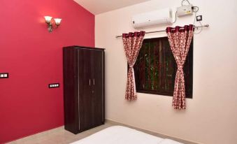 Whispering Palm Parra