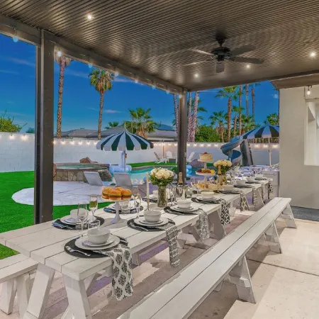 Walk to Stagecoach,Incredible Gameroom, Putting Green, Bocce, Slide, Pickleball