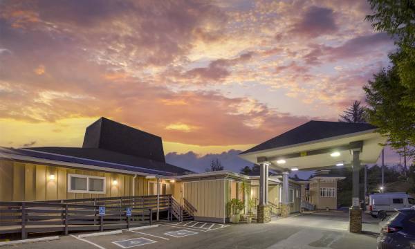 Best Western Pier Point Inn