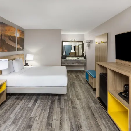 Days Inn by Wyndham Branson Ozarks
