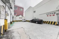 Dia Motel Yeosu - Motels