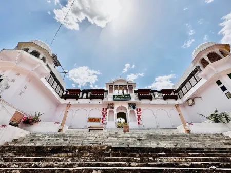 Hotel Kota Kunj Heritage