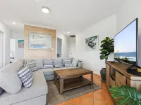 Oceanside Apartment with Views of Yaroomba Beach