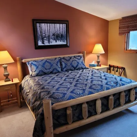 Cable Townhome #3 Condo