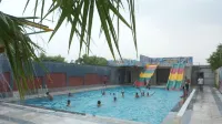 Hotel Holiday Fun Resort - Water Park