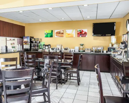 Quality Inn Grand Suites Bellingham Отели рядом с достопримечательностью «Колледж Уотком Коммьюнити»