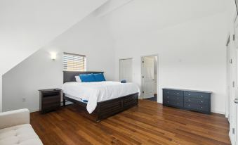 Stylish 3BR Retreat Walk to Beach & Boardwalk home