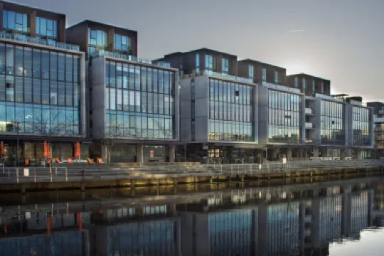 Stunning 1BR Apartment With Water Views Hotels in 