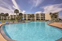St. Augustine Beach Condo w/ Patio & Pool Access! - Wifi
