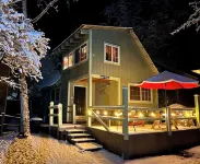 NorthFork Lodge Cabin #3 “The Maple”
