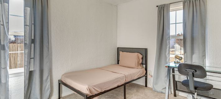 2 Mi to Fort Sill: Quiet Family Retreat w/ Yard Hotels in Comanche County